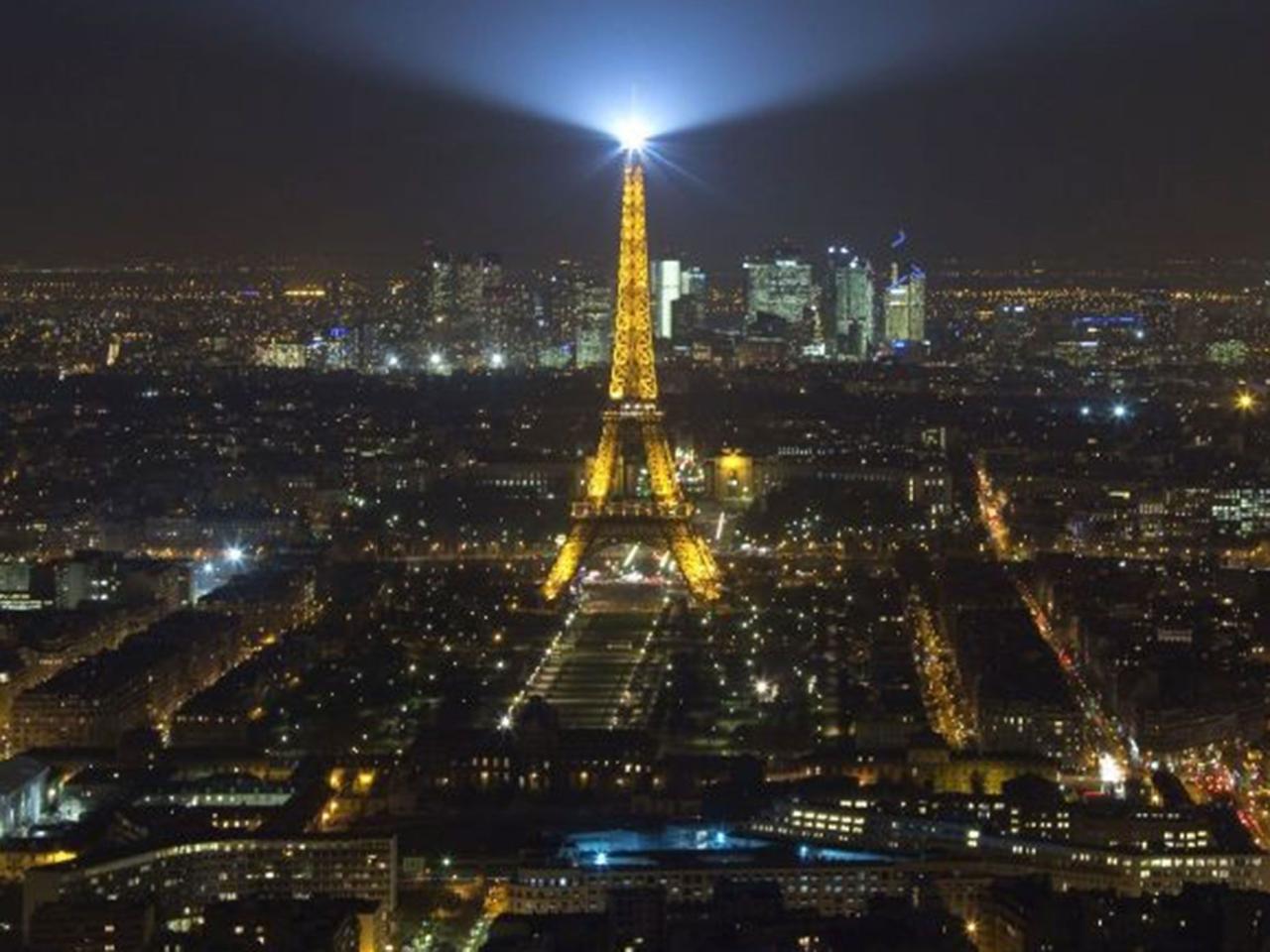 Paris over drone drones flights concern mysterious curiosity prompt spotted authorities alert landmarks nights major french during were last two